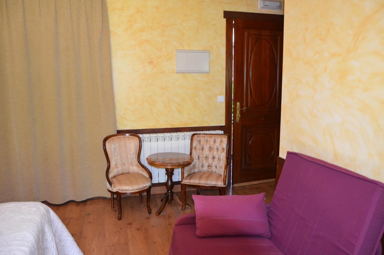 Hotel Arenas De Cabrales- Apartamentos Exteriör bild