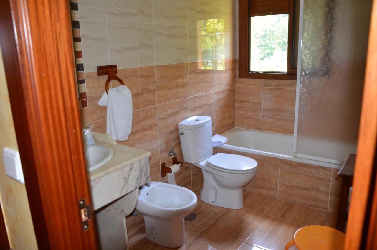Hotel Arenas De Cabrales- Apartamentos Exteriör bild