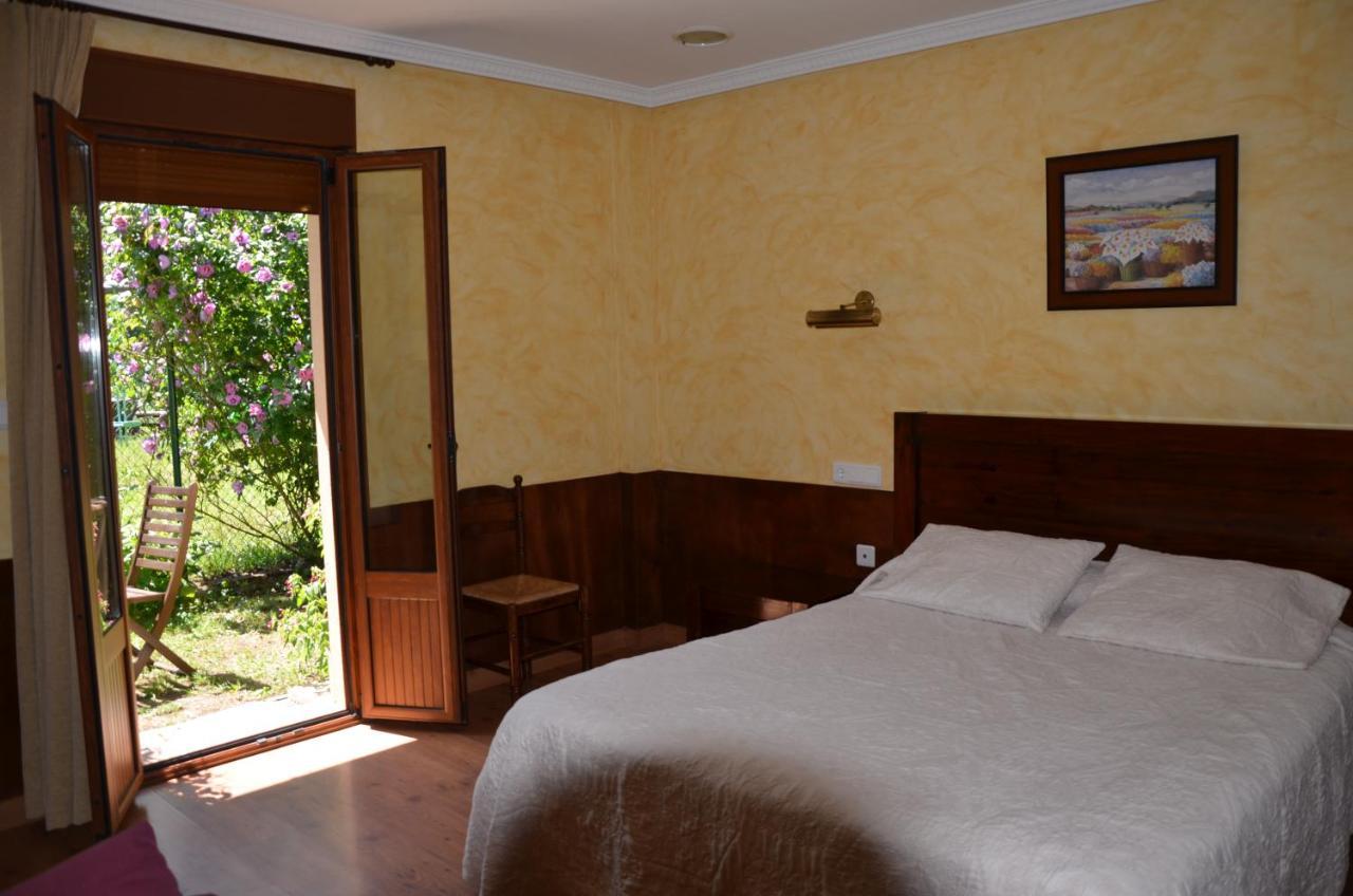 Hotel Arenas De Cabrales- Apartamentos Exteriör bild