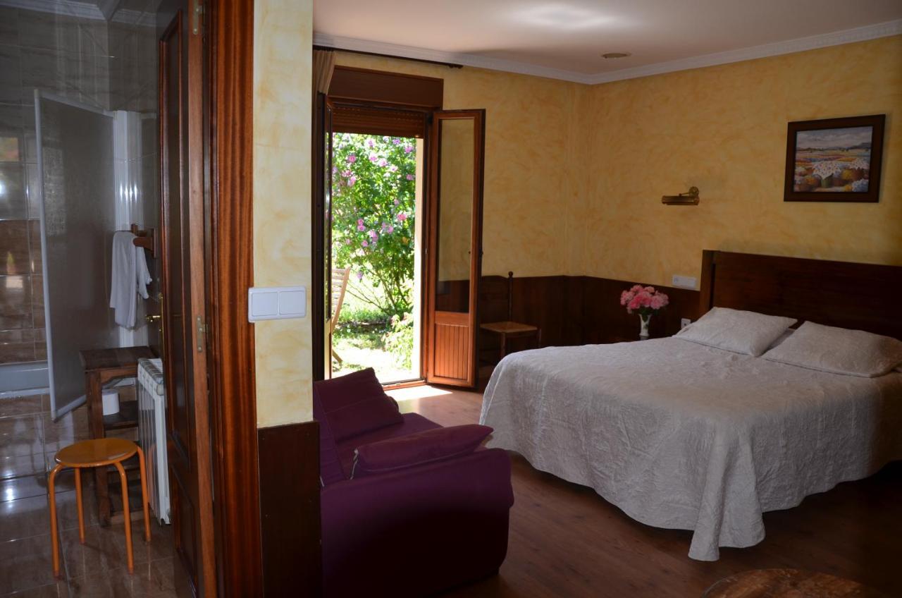 Hotel Arenas De Cabrales- Apartamentos Exteriör bild